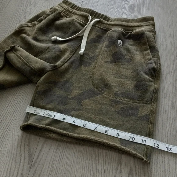 Todd Snyder × Champion Fatigue Green Camo Cutoff Sweatshort S - Picture 8 of 12
